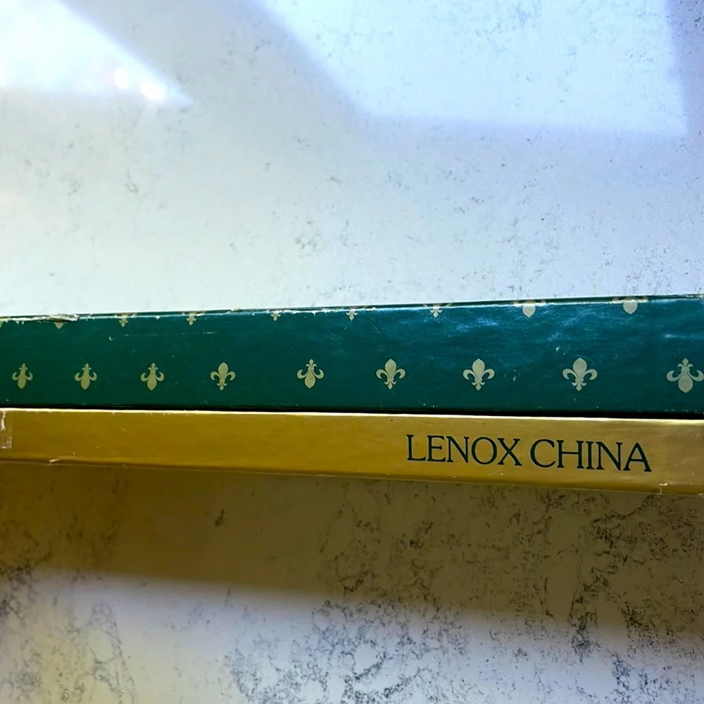 Lenox Desert Serving Knife Brand New Condition